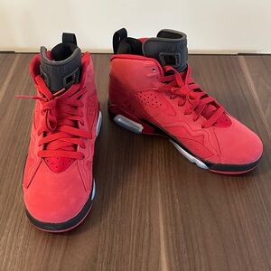 Jordan Jump man MVP Boys size 5Y